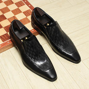 Nueva tendencia en zapatos de cuero brillante para hombre, estilo deportivo británico, zapatos casuales de cuero con cordones para otoño e invierno. - Product Image 5