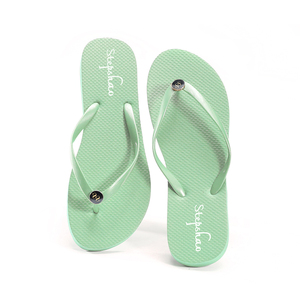 Tongs plates en caoutchouc avec logo personnalisé de haute qualité pour femmes filles tongs de massage antidérapantes recyclables à séchage rapide pour la plage - Product Image 5