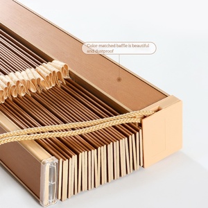 Stores enrouleurs sans fil économiques <span class=keywords><strong>de</strong></span> 2 pouces, stores vénitiens solaires intégrés <span class=keywords><strong>en</strong></span> faux <span class=keywords><strong>bois</strong></span> <span class=keywords><strong>de</strong></span> 50 mm pour fenêtre - Product Image 4