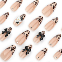 Fournisseur en gros Ongles artificiels français à imprimé léopard Faux ongles 3D à pois de chat avec diamants Faux ongles à presser design avec nœud