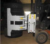 Nuevo Abrazadera para Neumáticos de Montacargas Anticorrosión con Revestimiento Reforzado, Resistente a la Salinidad, para Patios Costeros y Terminales de Exportación, Hecho en China, 1 Año de Garantía