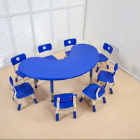 Ensemble de table et chaises modulaires en plastique coloré pour la maternelle, écologique, durable, circulaire, courbé, meubles pour enfants, préscolaire