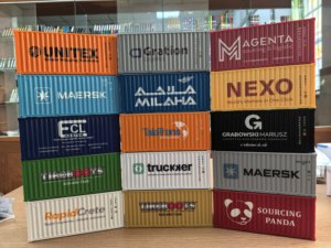 Individuelles Logo Büro Luxus Expressunternehmen Werbegeschenk Schreibtisch-Organizer Miniatur Versandcontainer Modell - Product Image 6