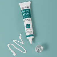 Crème de soin de la peau du fabricant AHA blanchissant l'élimination des taches de rousseur Melasma taches brunes dissolvant de mélanine la perle de niacinamide éclaircit la peau