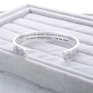 Brazalete de acero inoxidable Chapado en plata con grabado personalizado, brazalete con personalidad 316L, I am <span class=keywords><strong>Storm</strong></span> - Product Image 3