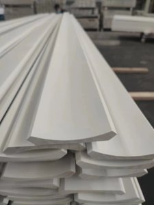 <span class=keywords><strong>Corniche</strong></span> de plafond en bois de pin apprêté - Product Image 2