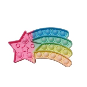 Jouet anti-stress en silicone arc-en-ciel pour enfants, bulle à presser avec motif souris, vente directe, jouet tueur de souris pionnier - Product Image 5