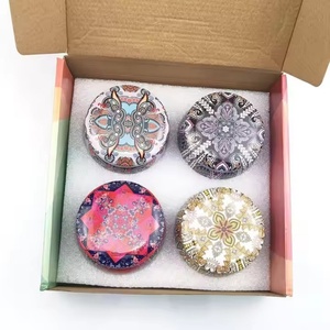 Meilleures ventes en stock – Coffret cadeau de bougies parfumées en cire de soja, en boîtes en fer blanc scellées avec bouchon en liège multicolores - Product Image 6