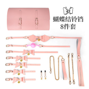 Ensemble de bondage SM 8 pièces avec collier à cloche, bâillon, bandeau et attaches pour jeux adultes - Product Image 5