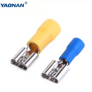 Connecteurs à sertir femelles isolés, étanches et anticorrosion pour extérieur, de qualité industrielle, à anneau ouvert, pour câbles 22-10 AWG - Product Image 1