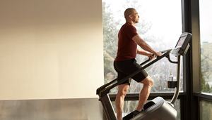 Equipo de Ejercicio UC-Fitness, Simulador de Escaleras Motorizado para Interiores, Escaladora, Máquina de Cardio - Product Image 2