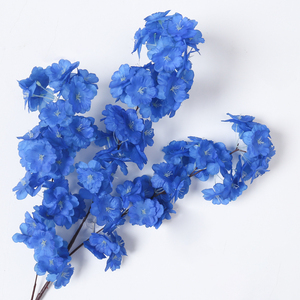 Prix de gros, nouvelle conception, fleurs de cerisier artificielles et tiges de cerisier blanc rose pour la décoration de mariages et d'événements - Product Image 3