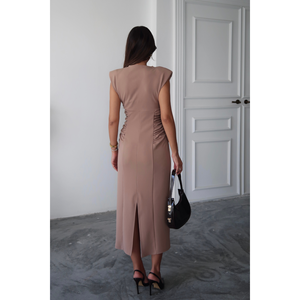 Robe de cocktail beige à col en V avec détails froncés sur les côtés - Product Image 1