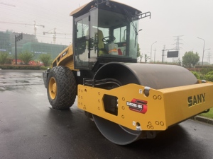 รถบดอัดดิน SANY SSR120C 12 ตัน สำหรับงานก่อสร้างทางหลวง รถบดอัดแบบสั่นสะเทือนเดี่ยว SANY SSR120C - Product Image 4