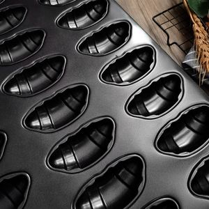 Plaque de cuisson professionnelle antiadhésive en aluminium pour croissants, gâteaux et pains – Moule à pâtisserie - Product Image 2