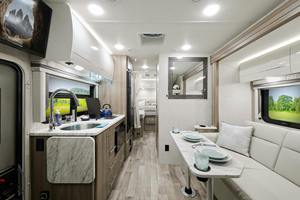 Autocaravana <span class=keywords><strong>Camper</strong></span> <span class=keywords><strong>4x4</strong></span> Todoterreno Versátil con Cama Larga 8x8 <span class=keywords><strong>Iveco</strong></span> - Product Image 2