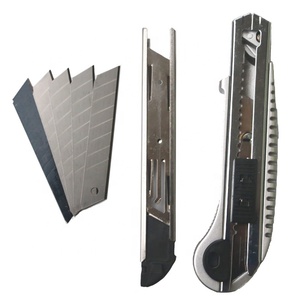 18mm Sliding Blade Utility Knife With Five Snap Off Blades - Product Image 6