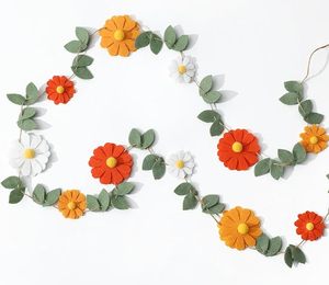 Guirlande suspendue en feutre de laine personnalisée, fleurs blanches et jaunes, design Art Déco pour toutes les saisons, anniversaire - Product Image 6
