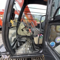 Mini-excavatrice Hitachi ZX70 d'occasion, poids opérationnel de 7 tonnes, sur chenilles, avec moteur et pompe, composants essentiels, à vendre