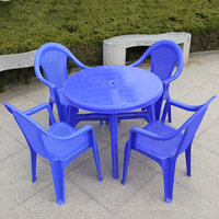 Ensemble de table et de chaises de jardin en plastique avec logo personnalisé, fauteuil confortable en PP, chaises et tables empilables pour restaurants