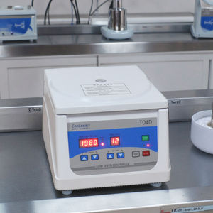 OEM TD4D Klinisch Laboratorium Apparatuur DC Borstelloze Laag Geluidsniveau 4000 tpm Auto Balancerende Hoekrotor 2200xg Lage Snelheid <span class=keywords><strong>Centrifuge</strong></span> - Product Image 2