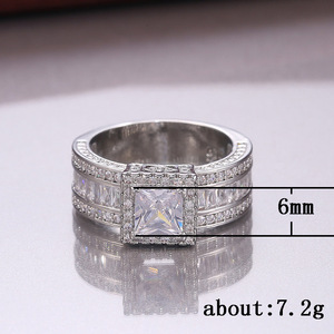 Anello quadrato da donna dal design geometrico minimalista, accessorio per dita da indossare tutti i giorni - Product Image 4
