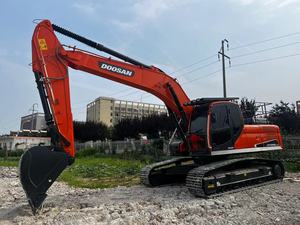 Excavadora Hidráulica Usada 2023 Doosan DH220 de 22 Toneladas con Motor y Bomba Nuevos, Recién Llegada, Alta Calidad, Bajo Número de Horas, con Certificación CE y EPA, en Venta - Product Image 3