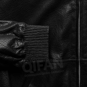 جاكيت بومبر جلد البقر الأسود اللامع بسترة بدلة طيران من الجلد الفضفاض للبيع بالجملة - Product Image 3