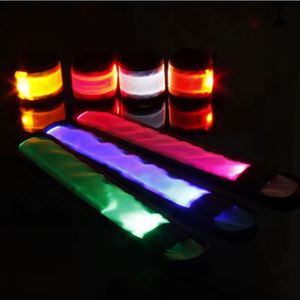 สายรัดข้อมือ LED กระพริบแสงสำหรับกีฬา สร้อยข้อมือเรืองแสง พร้อมอุปกรณ์ประกอบการแสดงคอนเสิร์ต ปาร์ตี้ วิ่งกลางคืน ของขวัญสุดพิเศษ - Product Image 4