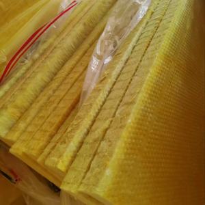 Sortie d'usine de panneaux de laine de verre dédiée à la prévention des incendies de murs extérieurs pour la reconstruction de bâtiments anciens. - Product Image 1