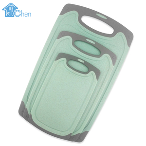 Wholesale Wheat Straw PP Kitchen Gadgets 2022 Round Cutting Board Outdoor Kitchen Chopping Board With Containers