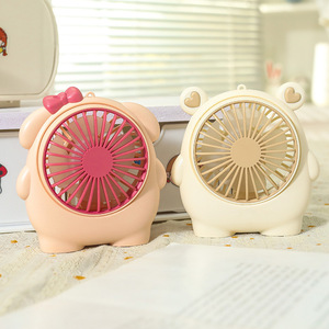Ventilateur portable en forme d'ours de dessin animé, batterie rechargeable, moteur DC 5W, ventilateur de bureau portatif avec sangle, trois vitesses de refroidissement pour la maison et le bureau - Product Image 2