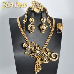 Parure de bijoux ethniques léopard en zircon plaqué or 14 carats de luxe pour femme - Idéale pour mariages, anniversaires et soirées - Product Image 1