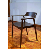 Chaise de salle à manger moderne Aksa, fabriquée en bois de Sungkai riche, finition brun chaud, durable, élégante, meubles de maison indonésiens non pliables KAG