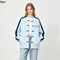 OEM/ODM Neue Modische Damen-Collegejacke im Chinesischen Stil mit Stehkragen, Froschknöpfen, Blumenärmeln und Perlenbesatz für den Herbst