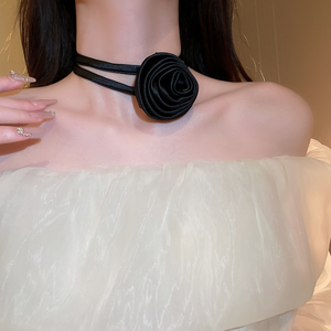 Collar <span class=keywords><strong>de</strong></span> Flores <span class=keywords><strong>de</strong></span> Rosa <span class=keywords><strong>de</strong></span> Tela <span class=keywords><strong>de</strong></span> Seda Negra y Rosa Hecho a Mano, Collar <span class=keywords><strong>de</strong></span> Cadena Larga <span class=keywords><strong>para</strong></span> Clavícula, Gargantilla, Joyería - Product Image 5