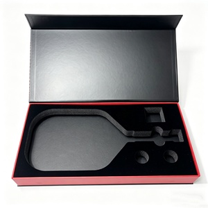 Raquette de <span class=keywords><strong>badminton</strong></span> écologique de qualité supérieure, boîte-cadeau rigide de style livre, fermeture magnétique, impression quadricolore, revêtement UV EVA - Product Image 4