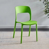 Chaise de salle à manger empilable moderne en plastique PP à prix abordable pour la maison, l'hôtel, l'entrepôt, le bar, l'école, l'appartement et l'atelier