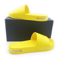 Tongs et Claquettes de Sport Homme Designer Unisexe, Coussin d'Air, en EVA PVC avec LOGO Gaufré, Personnalisables, Vente en Gros