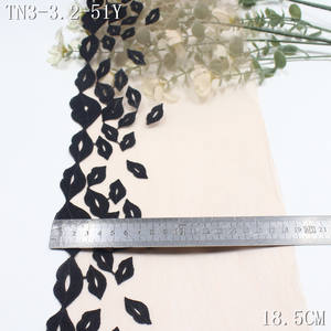 Dentelle brodée en maille nude de 18 cm avec motif de lèvres noires vintage personnalisée en usine pour lingerie sexy pour femmes pour la Saint-Valentin - Product Image 3