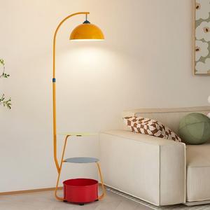 Lámpara de pie minimalista moderna con fuente de luz LED de altura ajustable para sala de estar, dormitorio y uso junto a la cama - Product Image 1