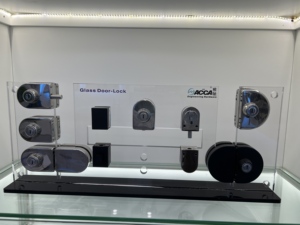 AC-L776 commercial <span class=keywords><strong>Double</strong></span> porte en <span class=keywords><strong>verre</strong></span> Serrure centrale Serrure de porte coulissante en <span class=keywords><strong>verre</strong></span> sans cadre Serrure de <span class=keywords><strong>verre</strong></span> à mur - Product Image 2