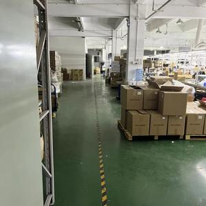 Banco de Energía Solar de 20000mAh con Carga Inalámbrica, Cable Integrado, Cargador Portátil para Uso en Exteriores - Product Image 4