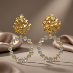 Éclat Scintillant : Boucles d'Oreilles Exquises avec des Accents de Diamants Éblouissants, Ensemble de Boucles d'Oreilles pour Femmes et Filles, Boucles d'Oreilles en Laiton - Product Image 2