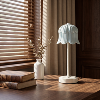 Lampe de table rechargeable Orchid, style nordique minimaliste, sans fil, en verre et métal, pour la chambre à coucher, le salon, décoration