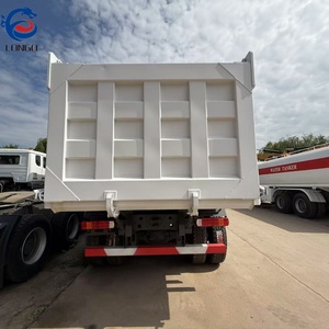 Camion Ribaltabile Howo Usato Sinotruck NX 371HP 6x4 10 Ruote Diesel Idraulico per Miniera e Sabbia - Product Image 6