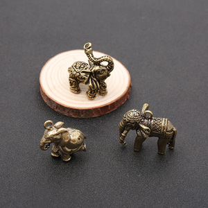 Breloque Éléphant Créative en Laiton, Pendentif Animal, Cadeau Unisexe, Porte-clés Vintage, Décoration Porte-bonheur - Product Image 1