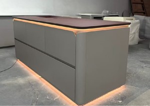 เฟอร์นิเจอร์ครัวสำเร็จรูปสไตล์โมเดิร์นสำหรับโรงแรมเชิงพาณิชย์ ดีไซน์หรูหราแบบอิตาลี ตู้เก็บของติดผนังโลหะ ชุดตู้เก็บของแบบเกาะกลางห้องนั่งเล่น - Product Image 5