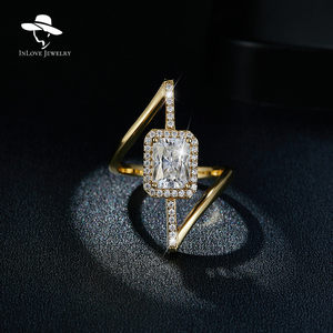 Anello asimmetrico in argento Sterling 2ct 925 di lusso scintillante VVS1 <span class=keywords><strong>taglio</strong></span> radiante Moissanite gioielli raffinati per <span class=keywords><strong>donna</strong></span> uomo stile Hiphop - Product Image 2