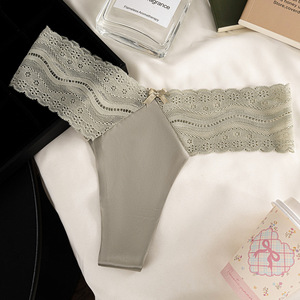 Culottes string en dentelle pour femmes, en soie glacée, sans couture, taille basse, sexy, confortables, pour le sport - Product Image 1